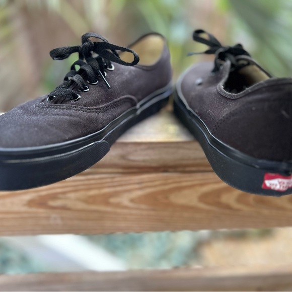 Vans Classic Authentic Triple Black Like New - Picture 2 of 4